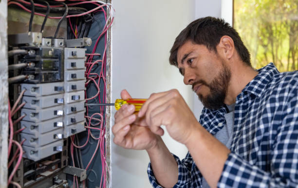 Best Best Electricians Near Me  in Houghton, MI